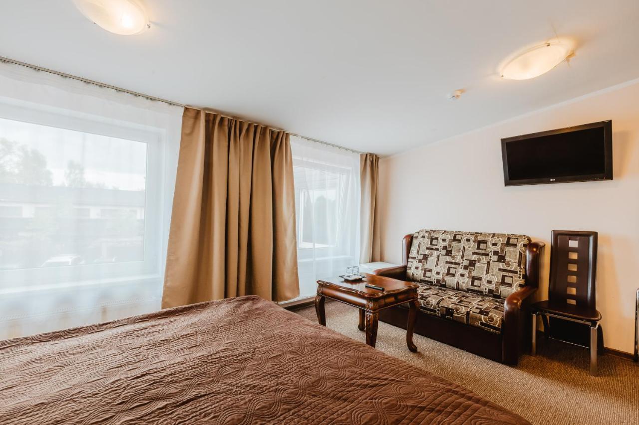 טרטו Aleksandri Hotel מראה חיצוני תמונה
