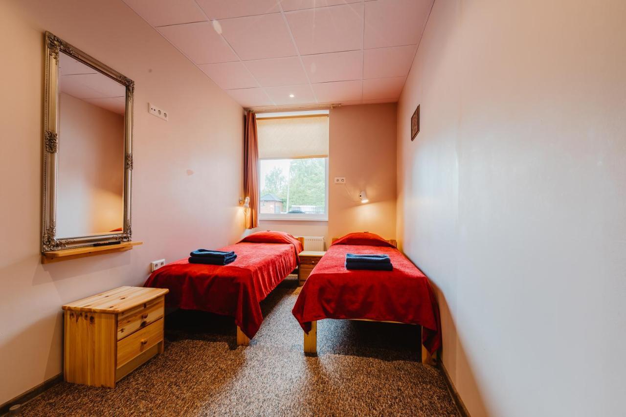 טרטו Aleksandri Hotel מראה חיצוני תמונה