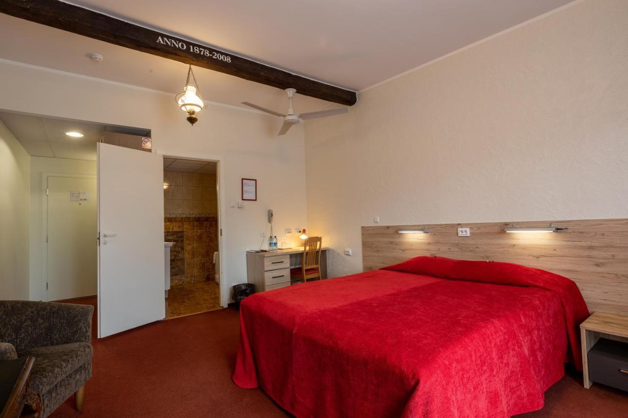 טרטו Aleksandri Hotel מראה חיצוני תמונה