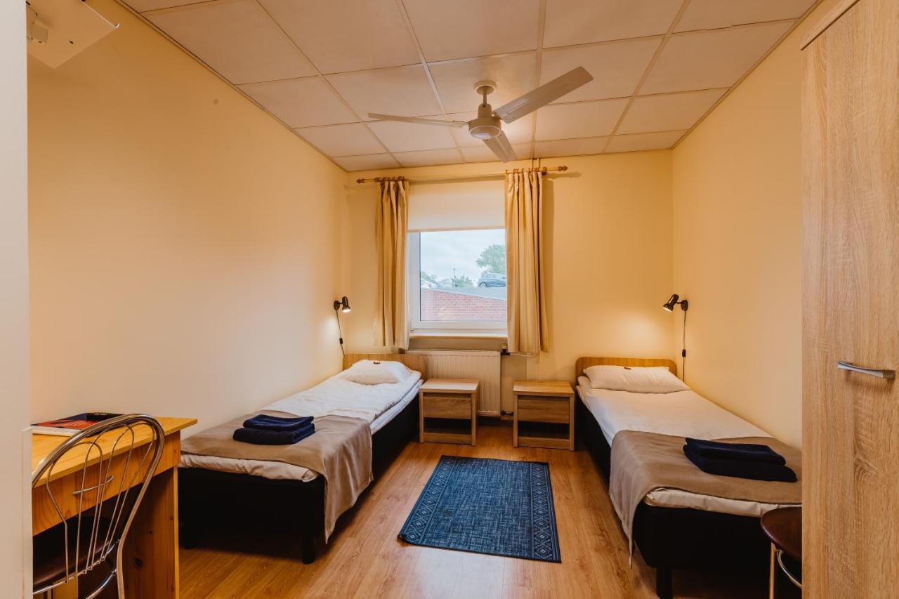 טרטו Aleksandri Hotel מראה חיצוני תמונה