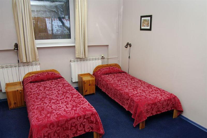 טרטו Aleksandri Hotel מראה חיצוני תמונה