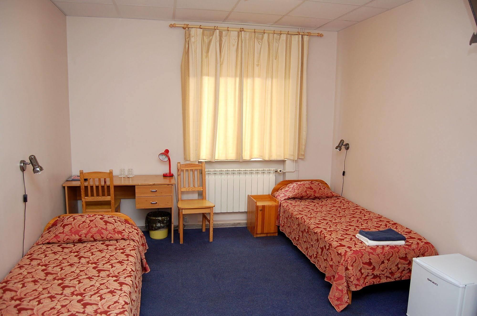 טרטו Aleksandri Hotel מראה חיצוני תמונה