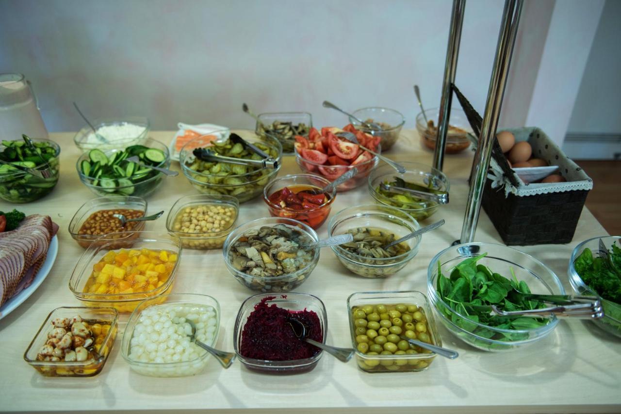 טרטו Aleksandri Hotel מראה חיצוני תמונה